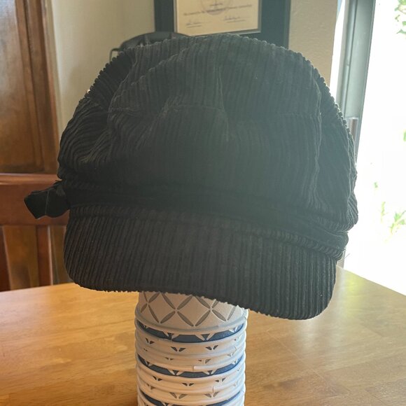 NWOT Size L H&M black corduroy newsboy cap with black velvet bow - Picture 4 of 10